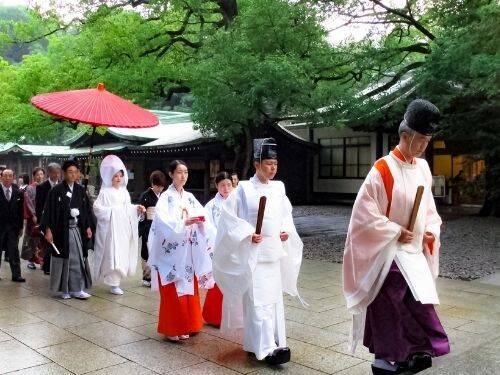 Japońskie wesela jako odbicie japońskiej kultury i wierzeń