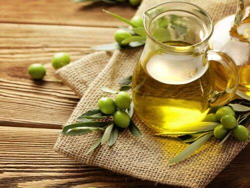 Najprostsze sposoby wykorzystania oliwy z oliwek w codziennym gotowaniu